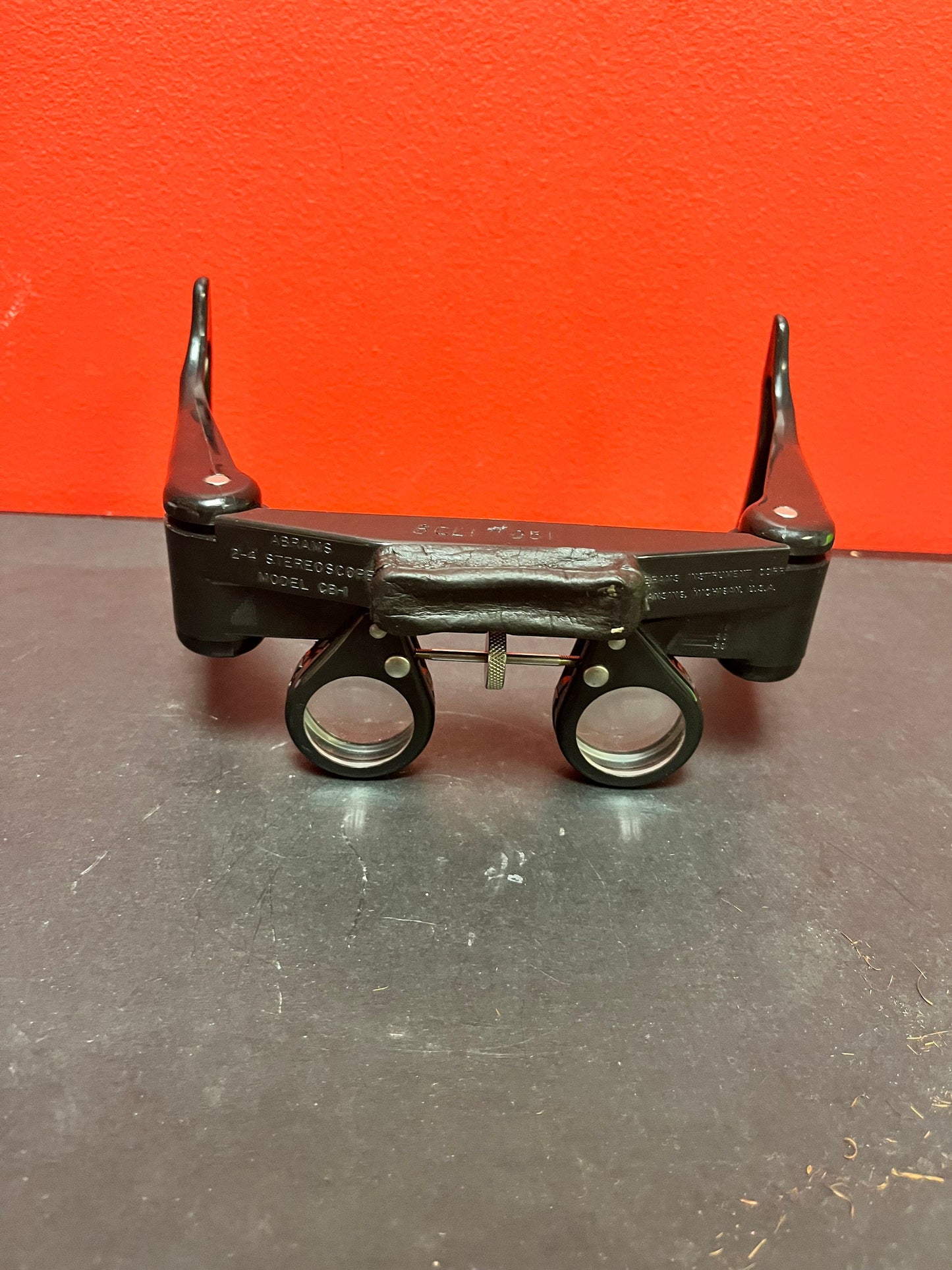 A  Fabulous 7 inch wide Abrams model CB - one, two or four power stereoscope  American with inspections and box  great condition