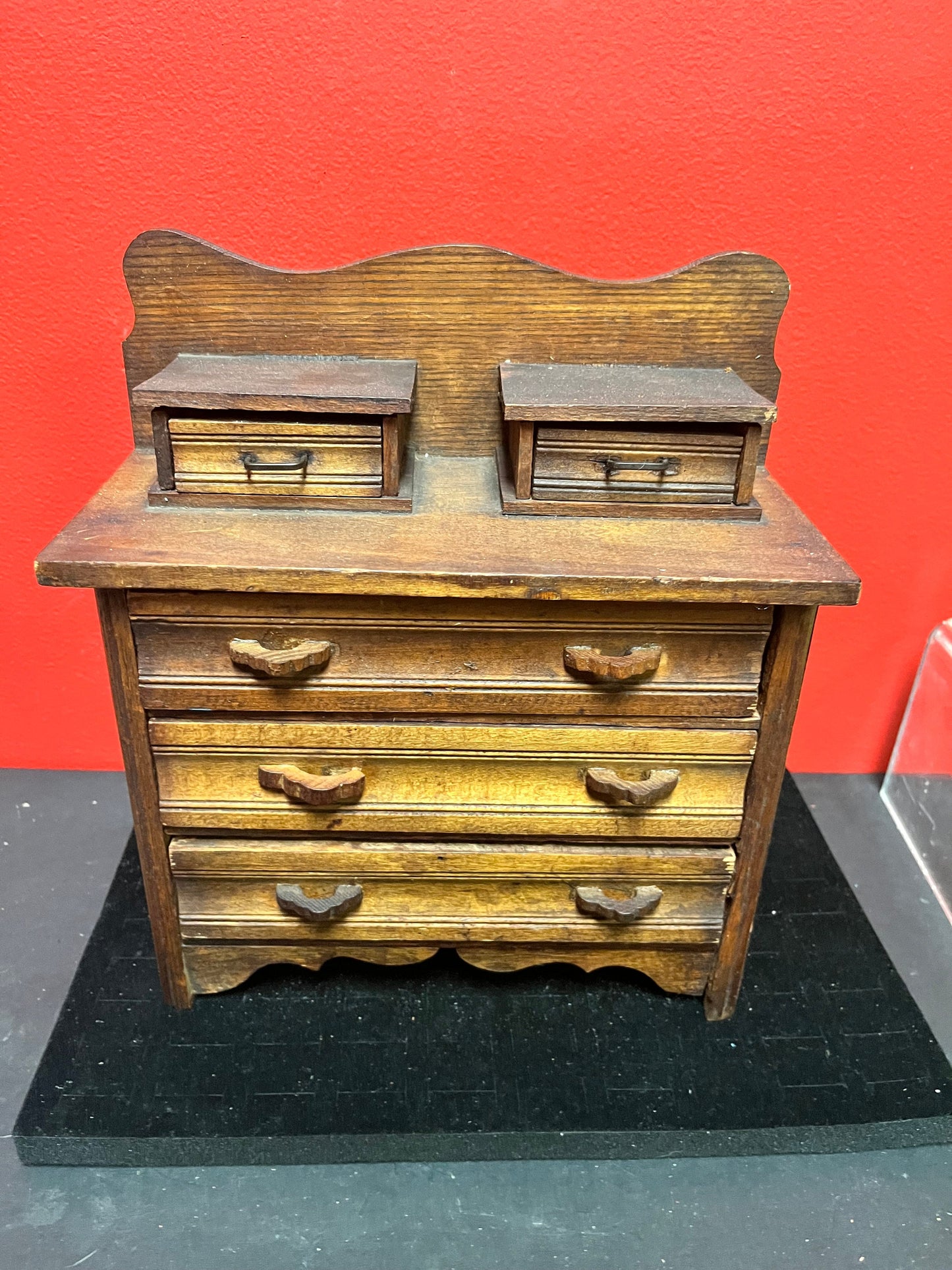 A 9.5 x 10 x 4 inches deep Canadiana eastlake  antique salesman sample chest of drawers  so cute  1920s