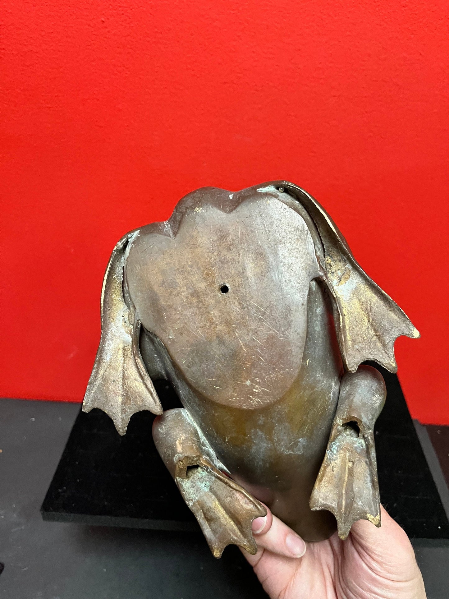 Spectacular 9.5“ x 6.5 inch wide Japanese bronze frog with amazing patina  one of my favourite items of all time -heavy and good quality