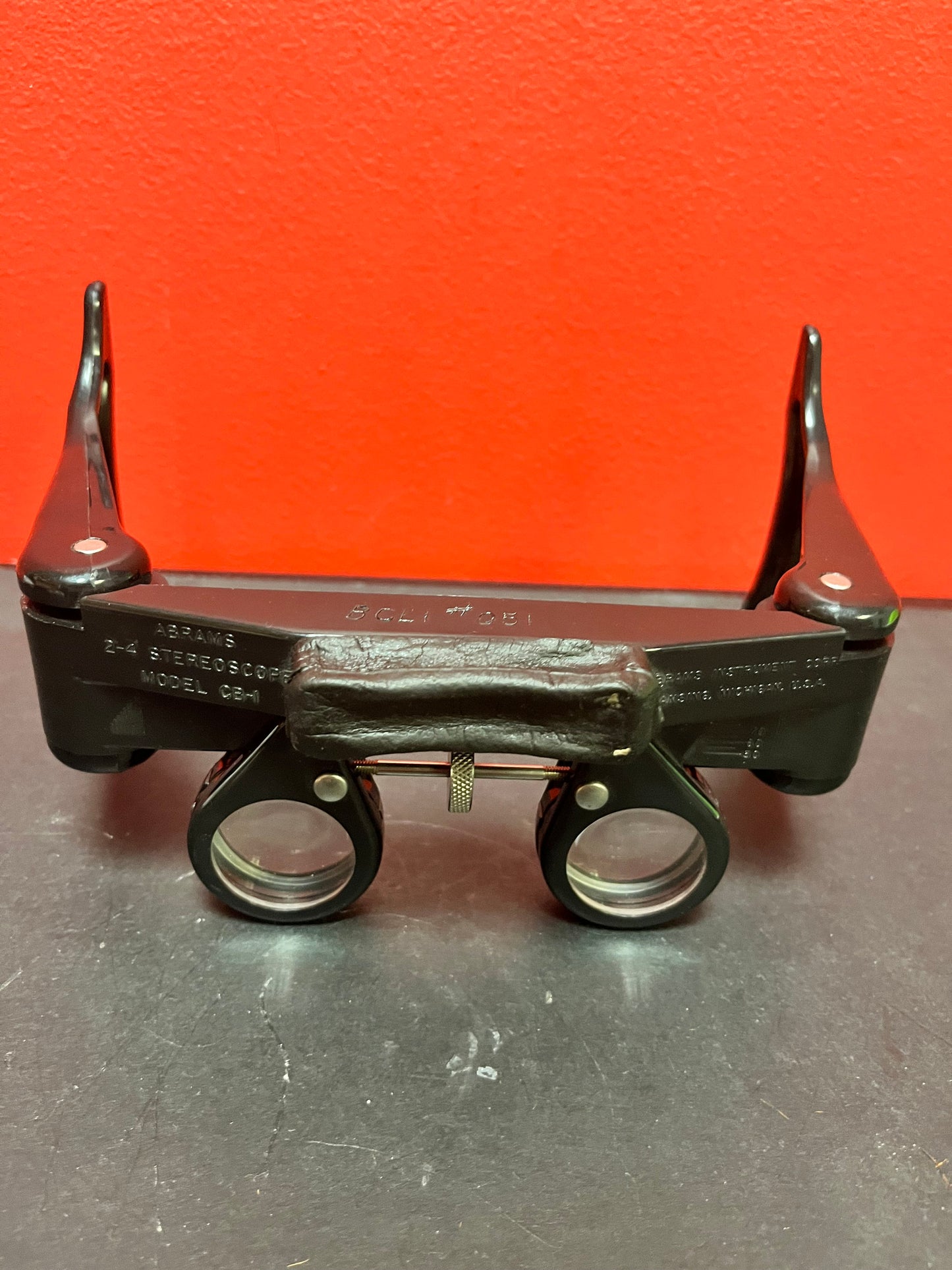 A  Fabulous 7 inch wide Abrams model CB - one, two or four power stereoscope  American with inspections and box  great condition