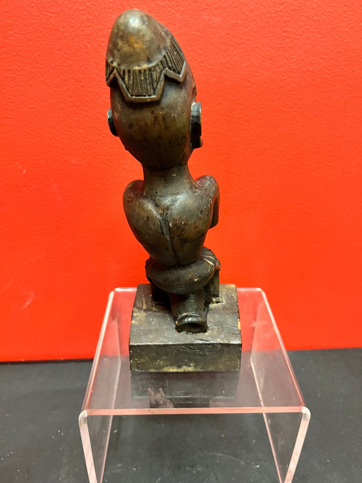 Fabulous rare early 1900s African statue on fitted base   wonderful patina and imagery