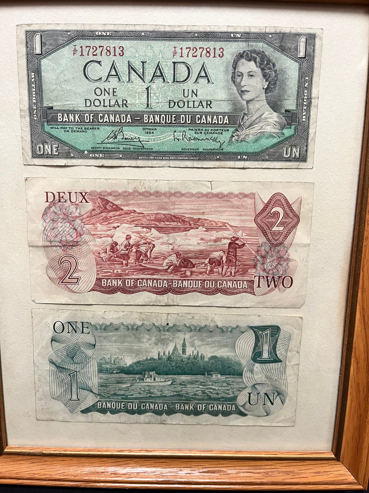 11 x 9 Canadian currency in frame