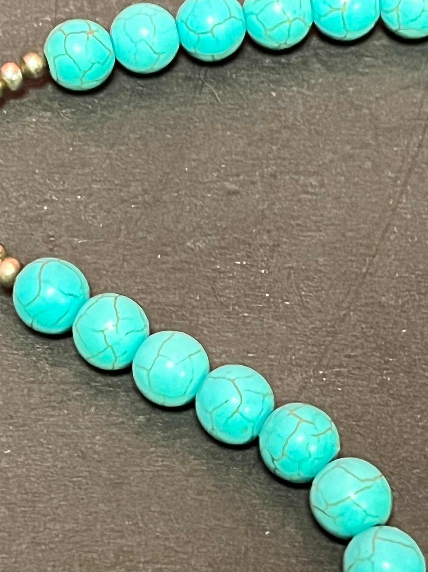 Lovely turquoise necklace   southwestern approximately 19 inches long  lovely quality