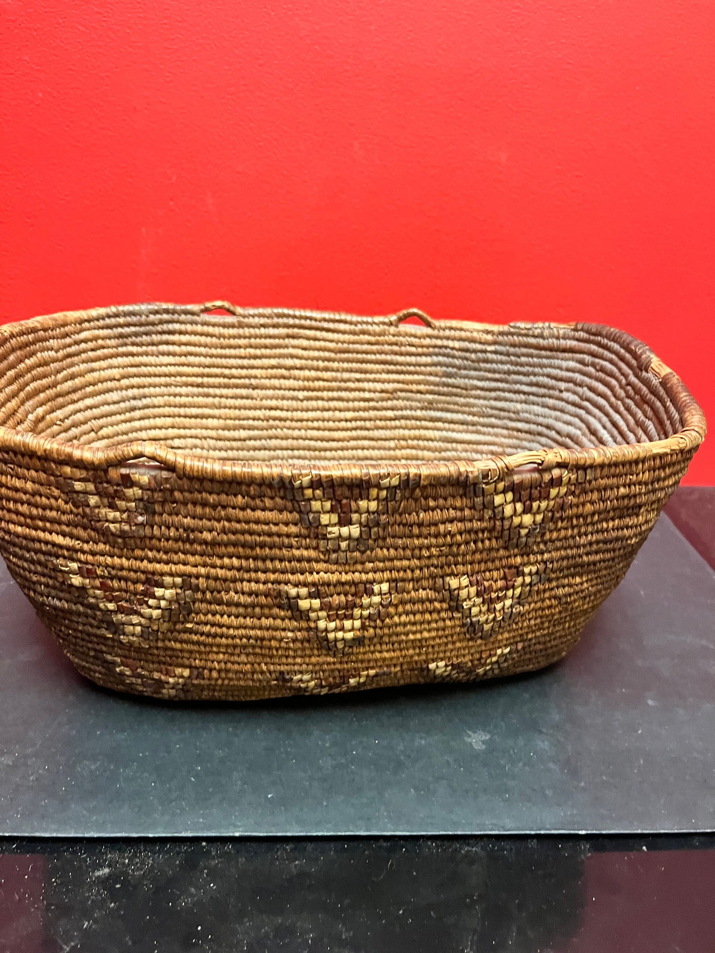 Stunning antique indigenous first nations coast Salish, 14 x 10 x 7 high  woven basket great condition see photos  value priced