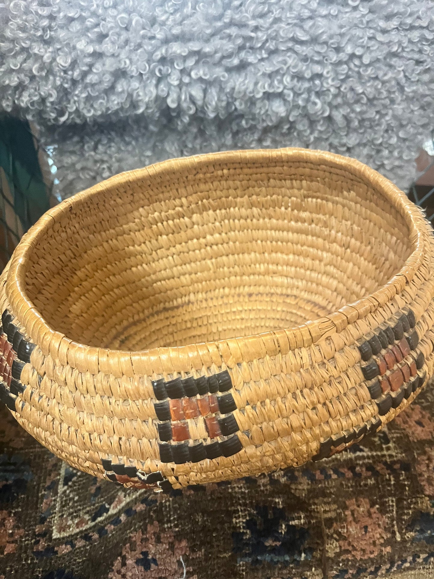 Stunning 8 x 10 x 8 tall antique indigenous first nations pacific northwest coast Salish  basket  good antique condition  great value