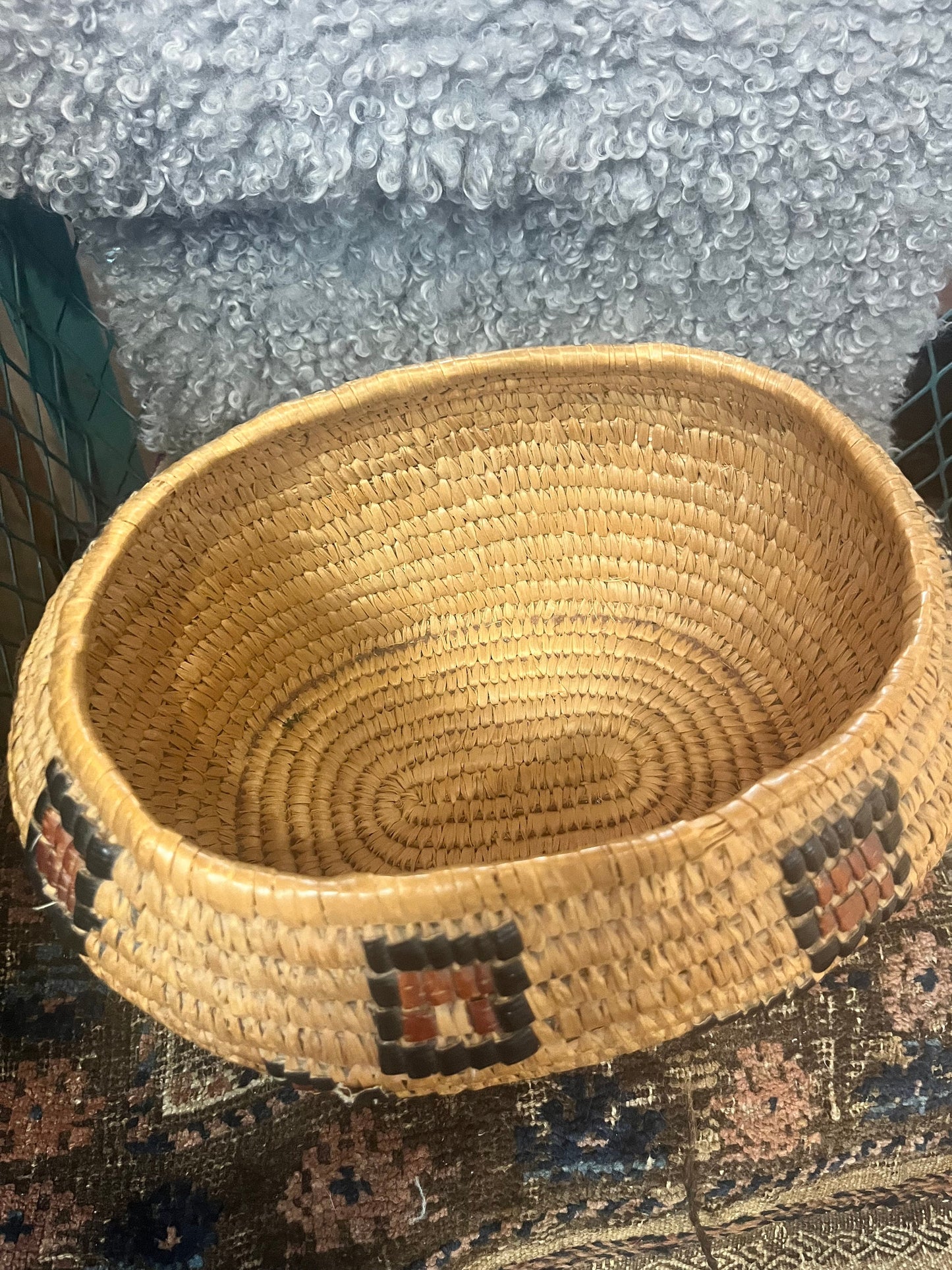 Stunning 8 x 10 x 8 tall antique indigenous first nations pacific northwest coast Salish  basket  good antique condition  great value