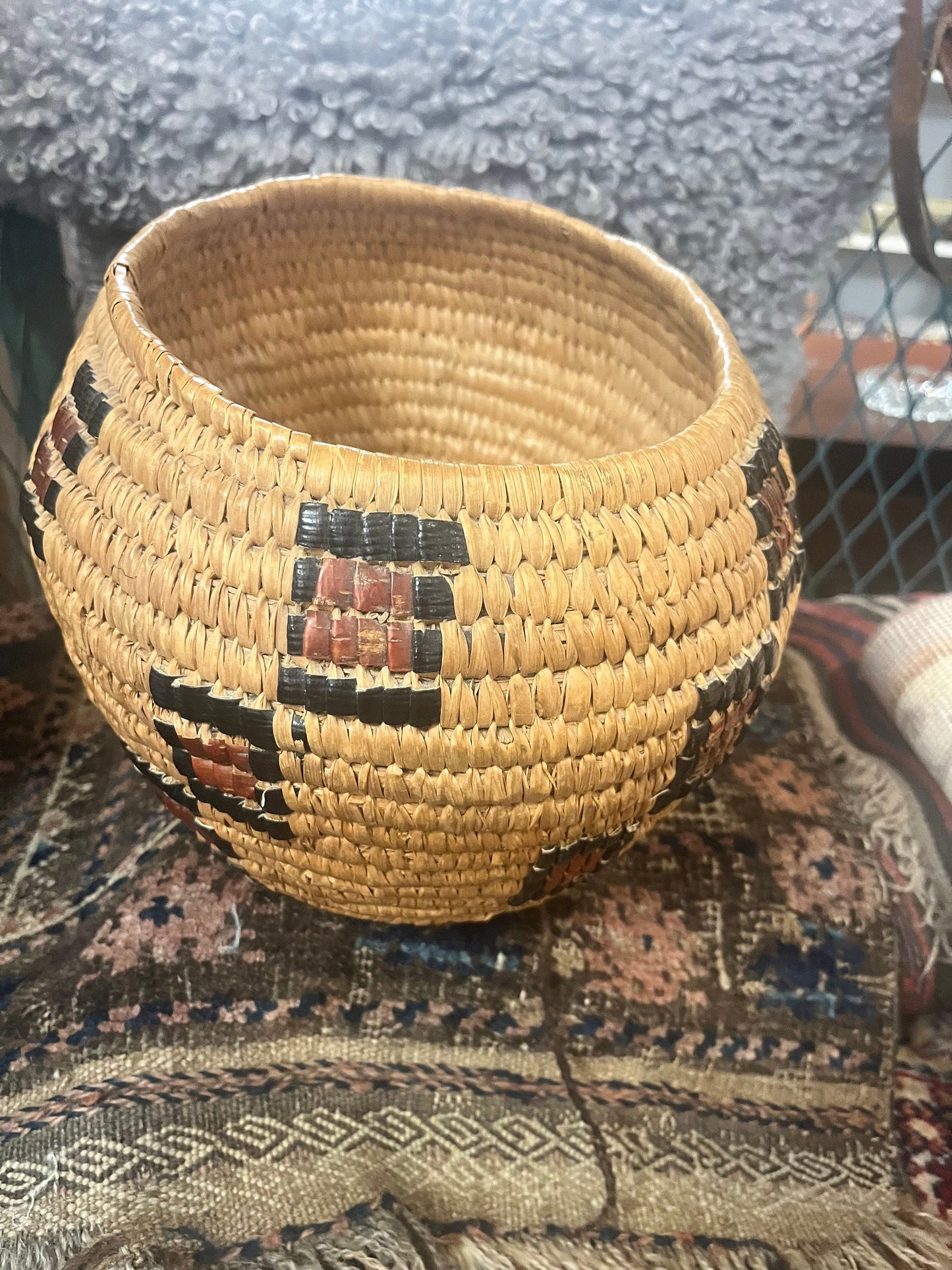 Stunning 8 x 10 x 8 tall antique indigenous first nations pacific northwest coast Salish  basket  good antique condition  great value