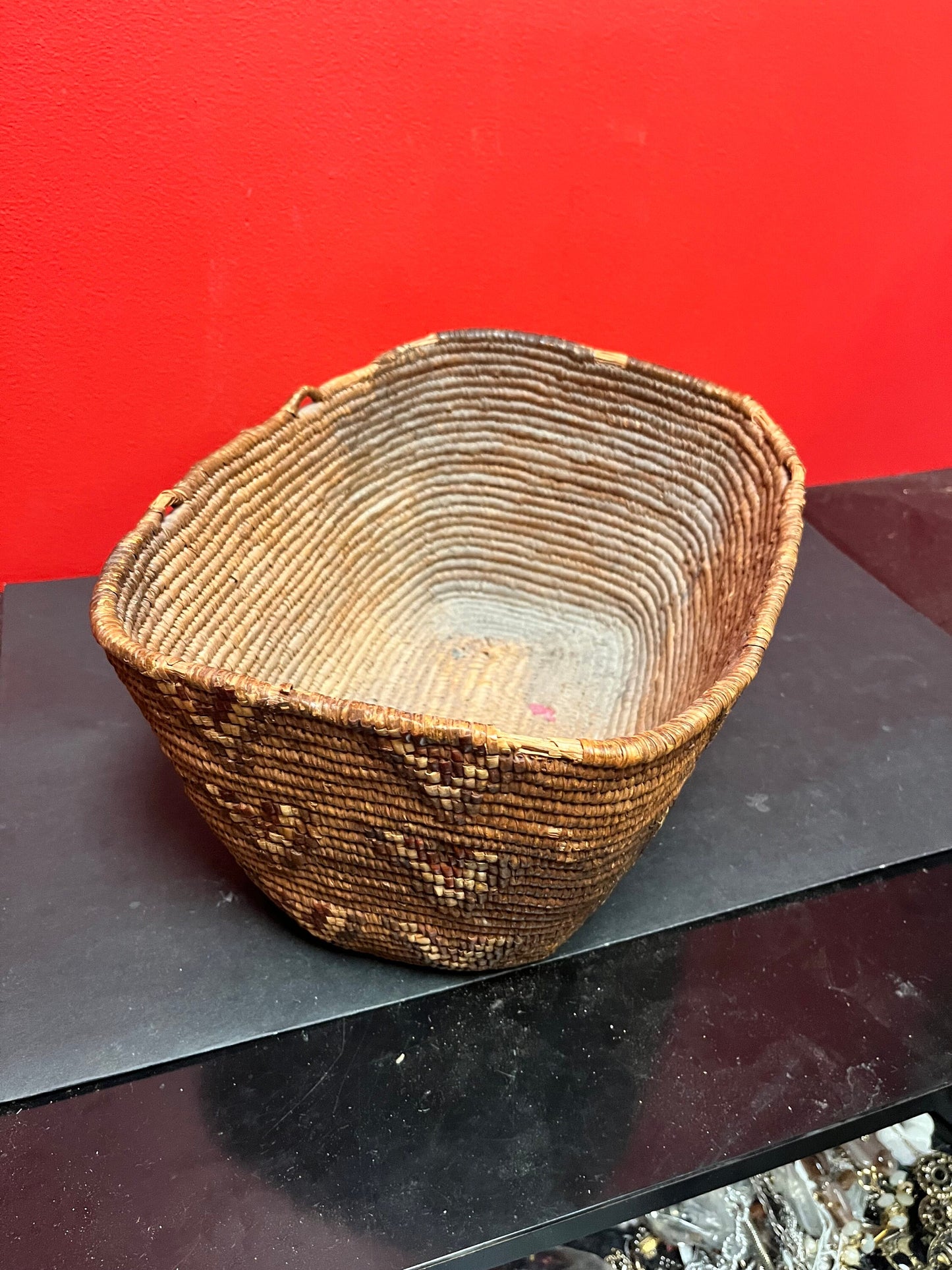 Stunning antique indigenous first nations coast Salish, 14 x 10 x 7 high  woven basket great condition see photos  value priced