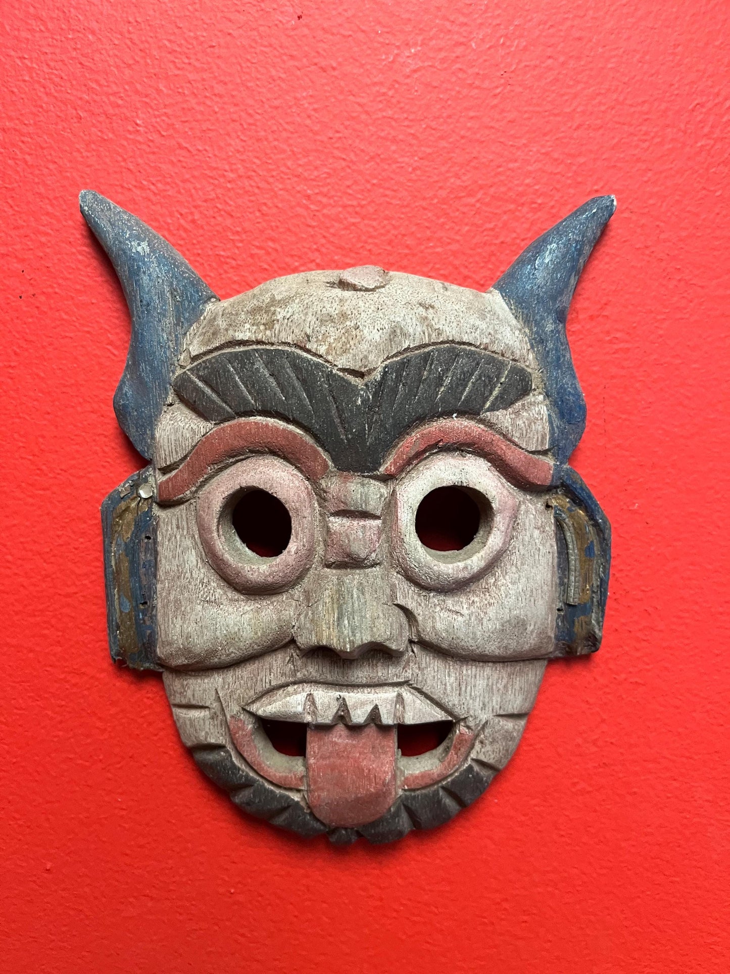 Lovely antique 8 x 6 Tibetan mask with great patina and ready to hang wow   small crack