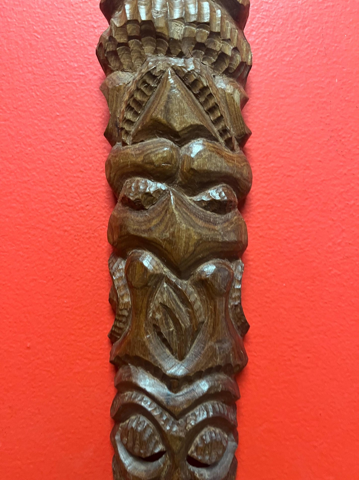 Beautiful 16 inch skinny South African mask   great carving and imagery and ready to hang  good value