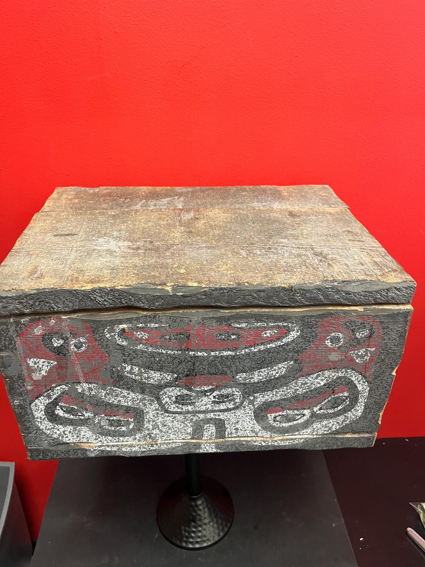 Museum quality stunning 16 x 11 x 9 high authentic indigenous first nations Haida ceremonial box  wonderful imagery and amazing value