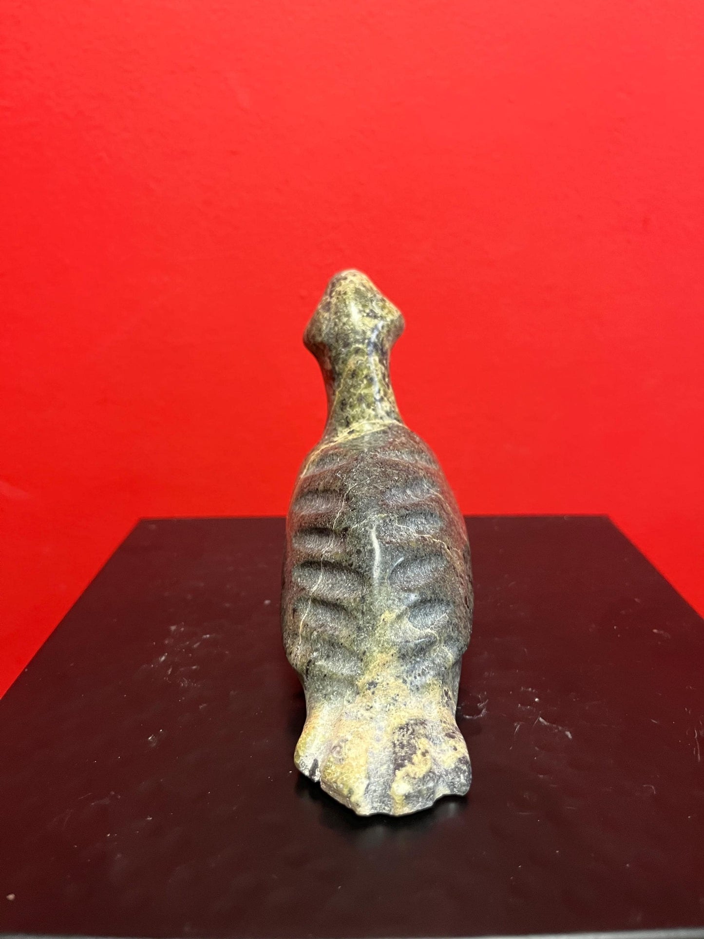 Lovely indigenous Inuit 6 x 4 inch high soapstone bird