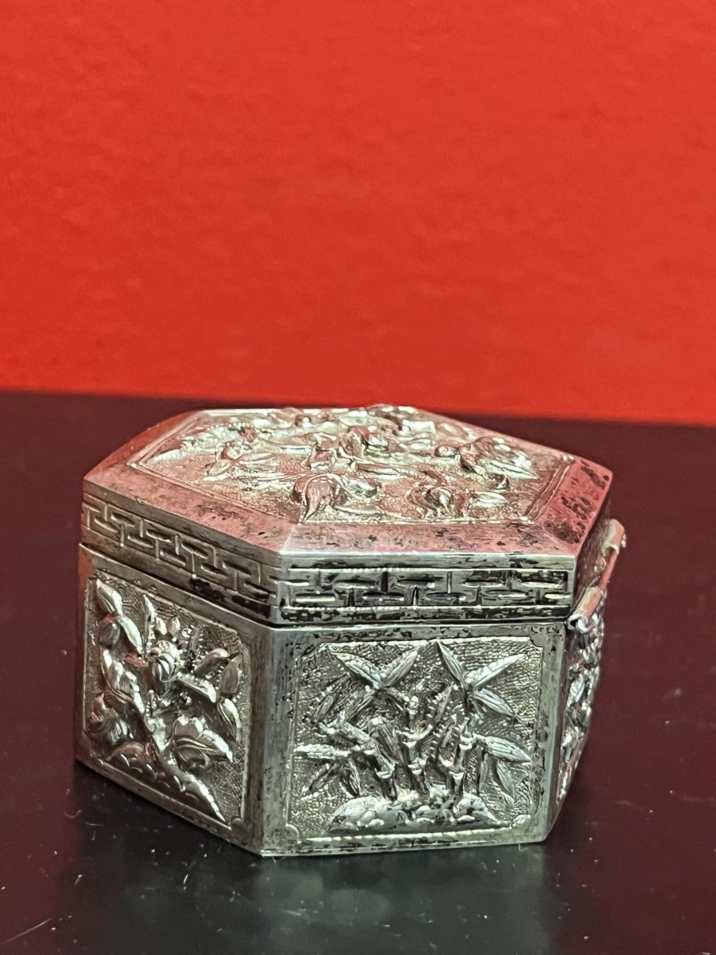 2.5 x 1.5  inch high Chinese silver box with great imagery signed on bottom