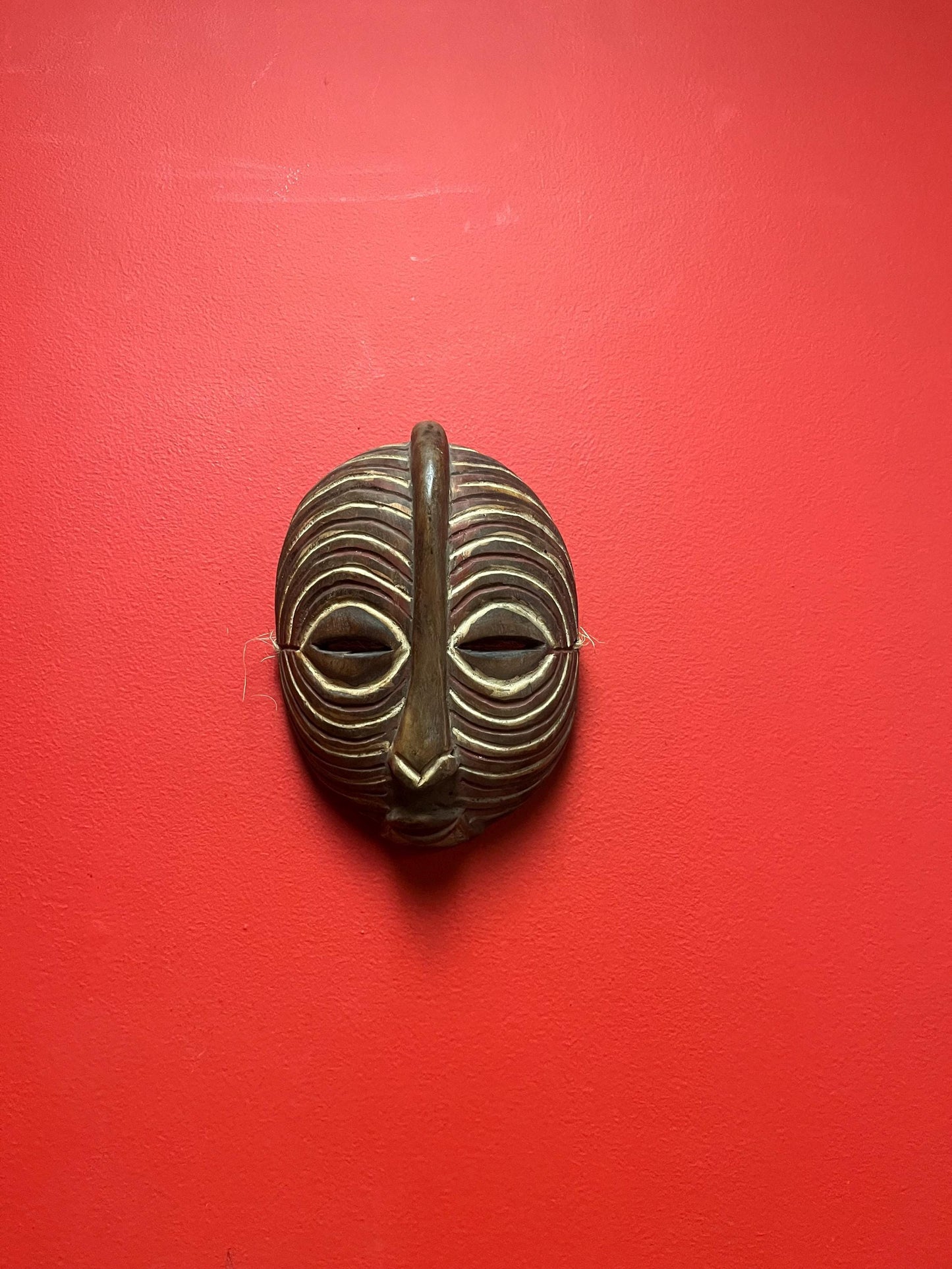 8 x 7 fabulous 1950s African Tanzanian artefact mask  Great condition and wonderful patina  From important collection -wow