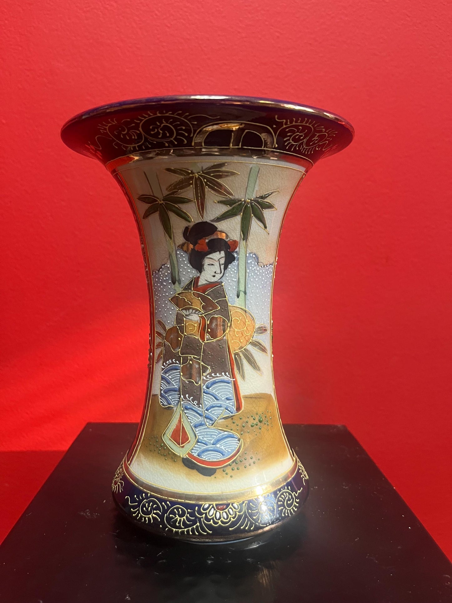 Lovely antique 7 inch tall signed Japanese Satsuma vase in excellent condition  great imagery and very nice example  perfect gift