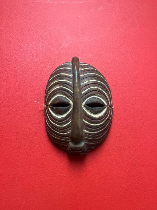 8 x 7 fabulous 1950s African Tanzanian artefact mask  Great condition and wonderful patina  From important collection -wow