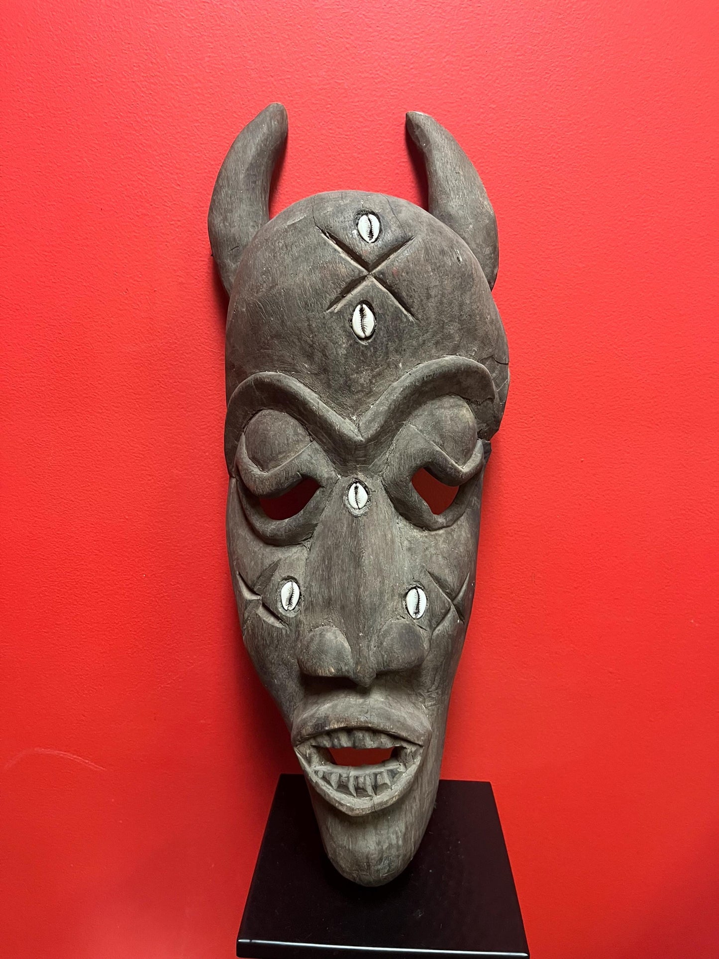 26 x 9 inch fabulous 1950s African Tanzanian artefact mask  Great condition and wonderful patina  From important collection -wow