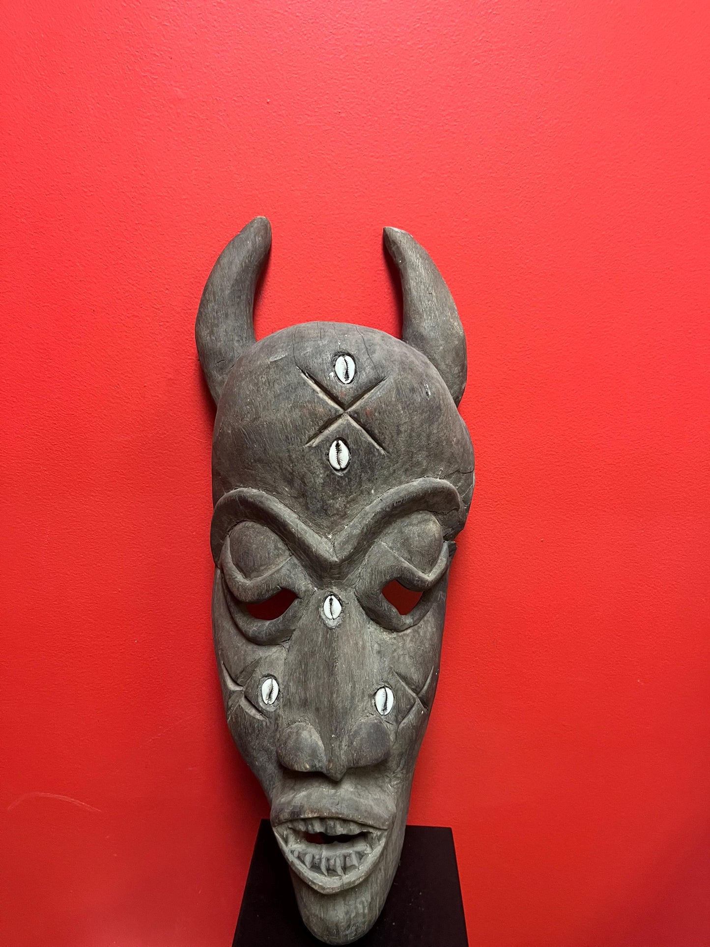 26 x 9 inch fabulous 1950s African Tanzanian artefact mask  Great condition and wonderful patina  From important collection -wow