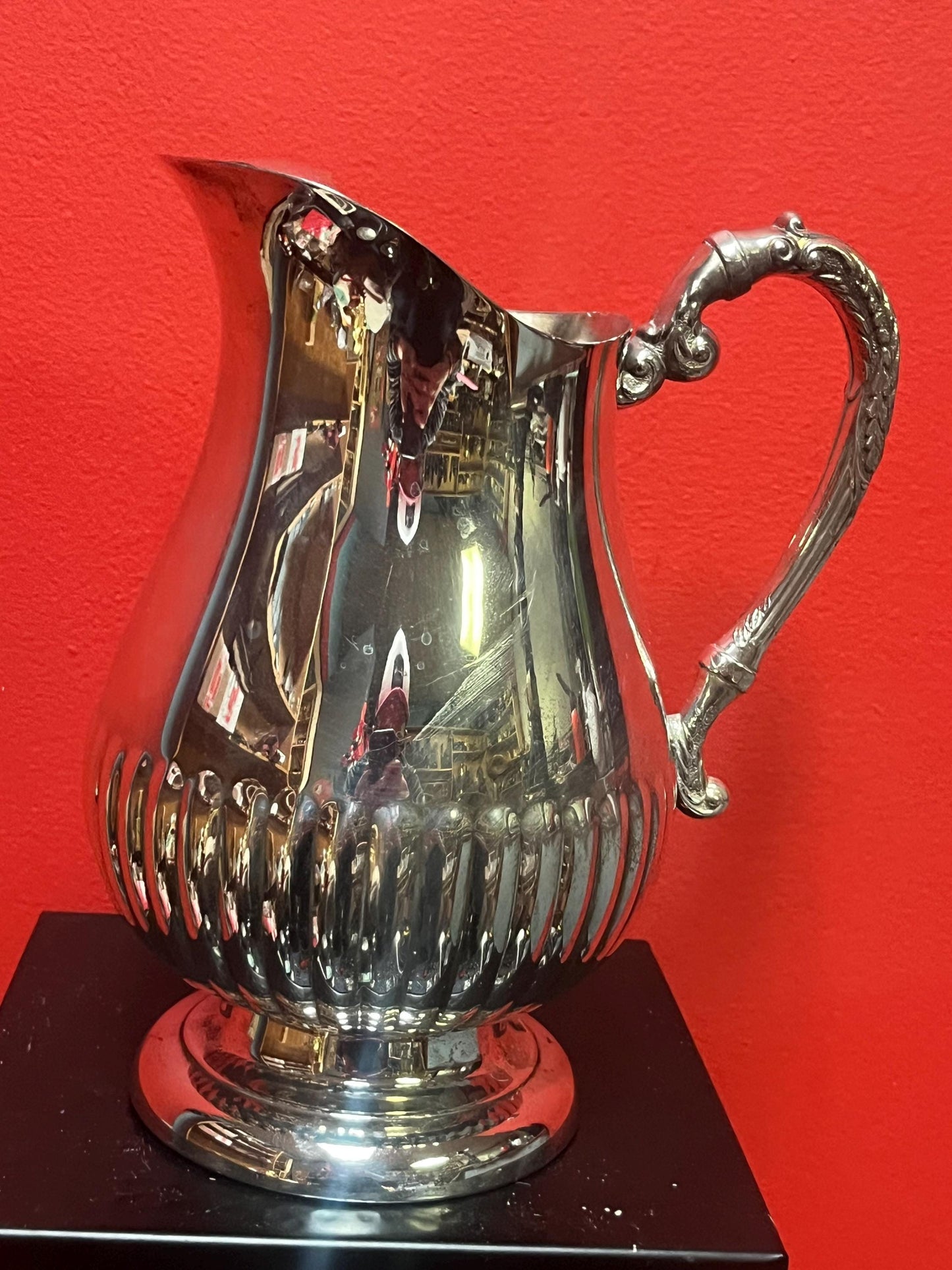 Stunning English silver plated water jug  perfect for entertaining  antique but like new condition - wow - approximately 8.5 inches high