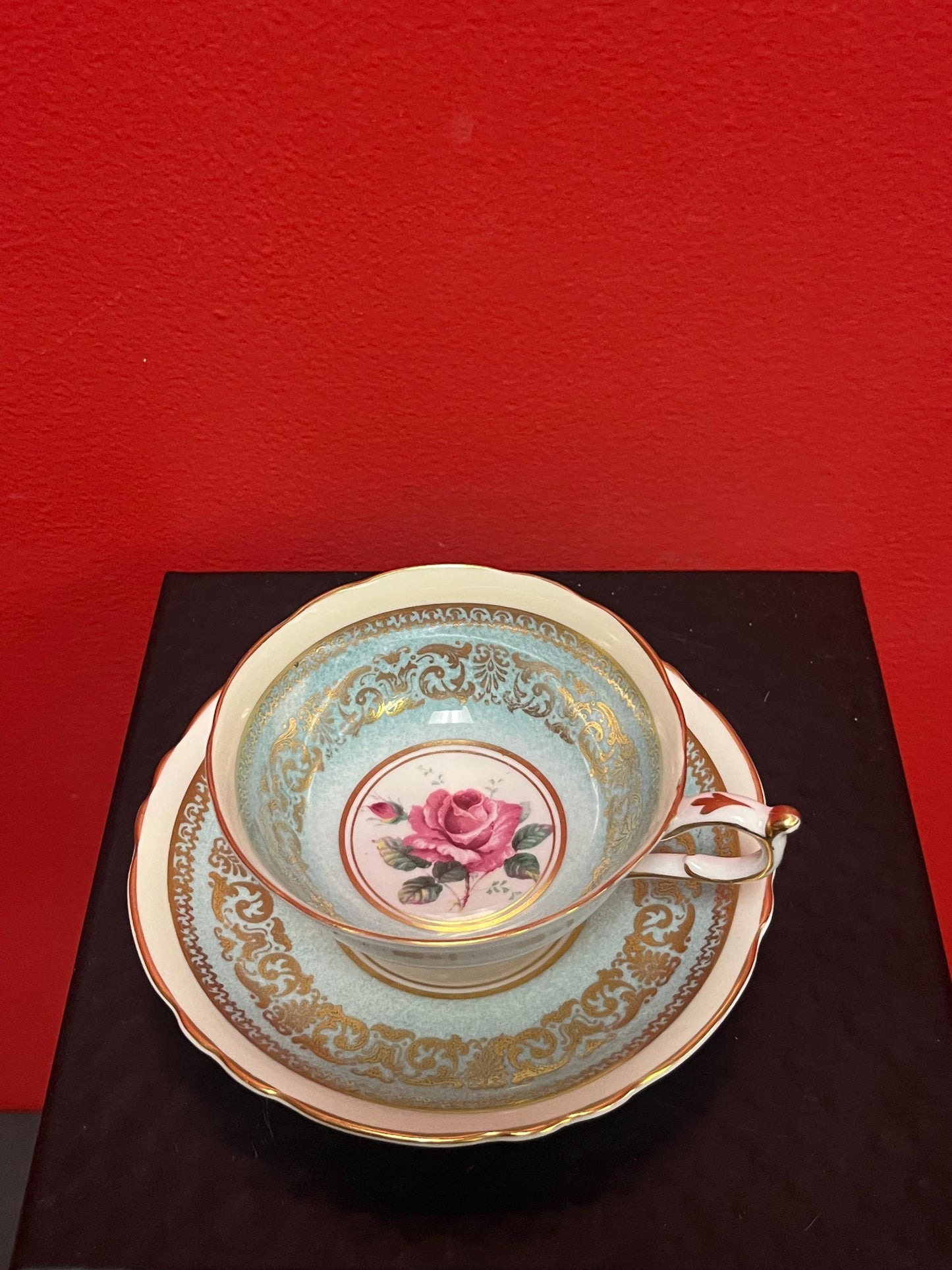 Lovely double rose paragon cup and saucer   great condition - see photos