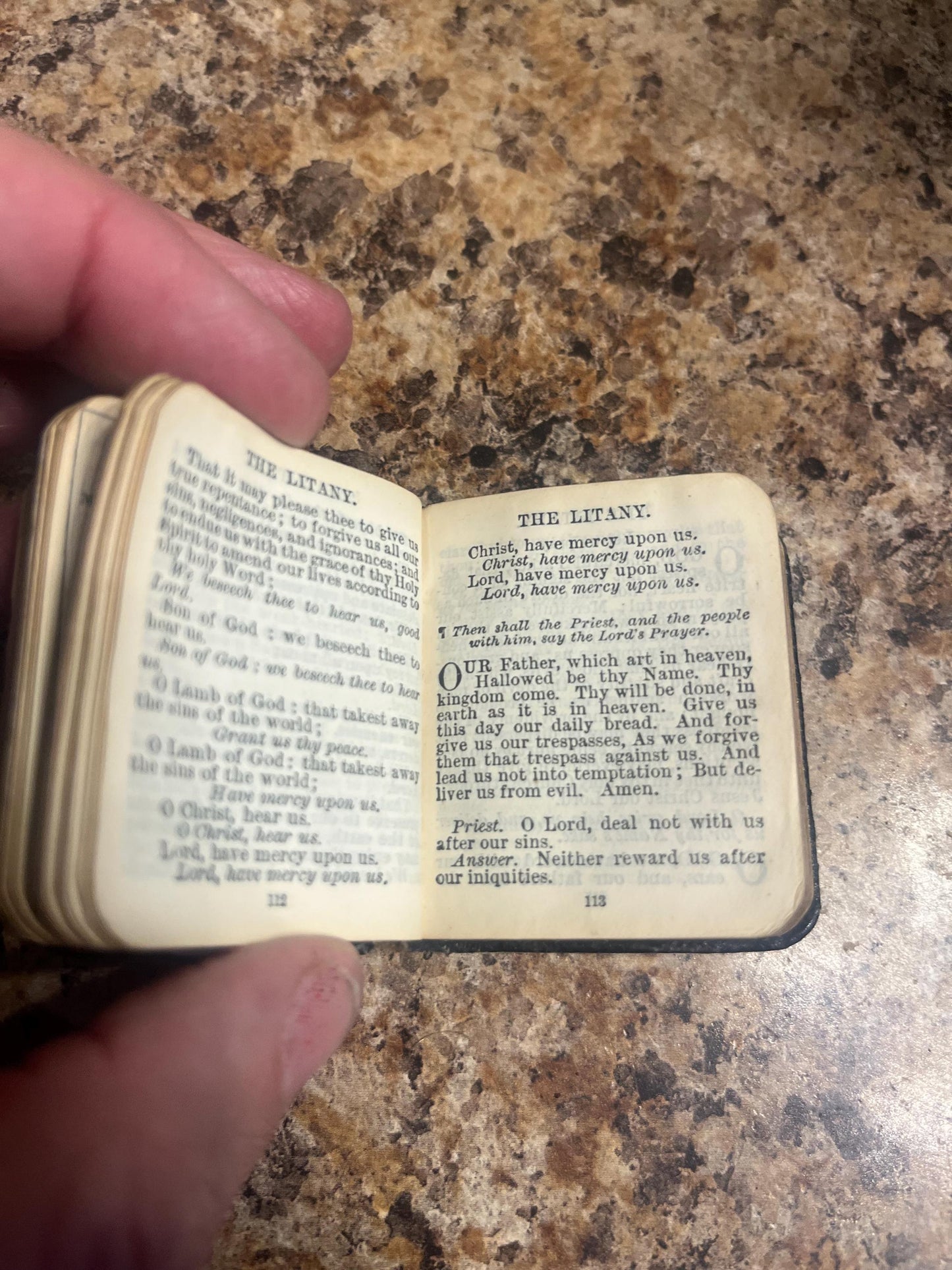 Beautiful antique hallmarked sterling silver cherub  common prayer Bible  2 inches  great condition