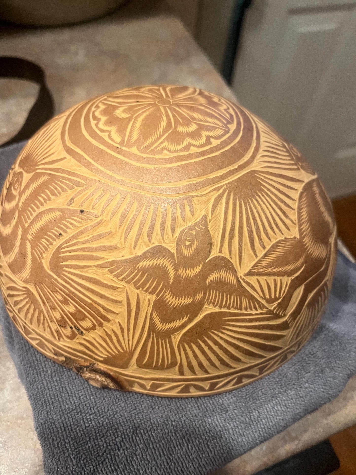 Lovely 7 x 4“ high African hand carved  coconut bowl with amazing imagery   great size and style  perfect gift