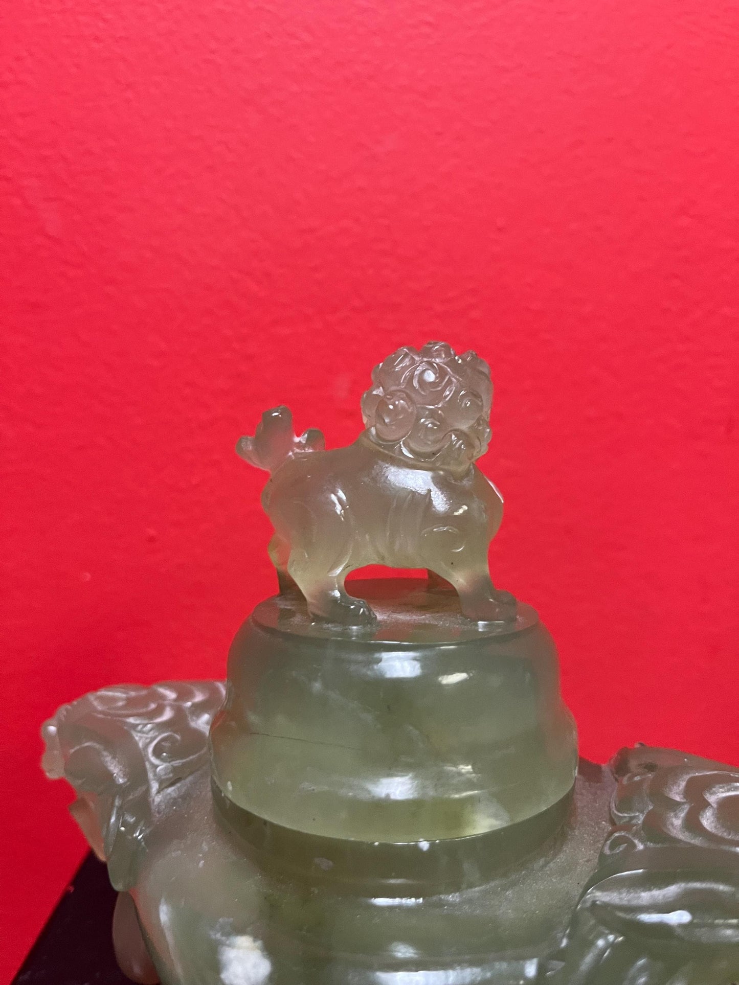 6 x 6 high beautiful antique jade foo dog topped Chinese covered jar - great detail and quality and perfect condition - great value