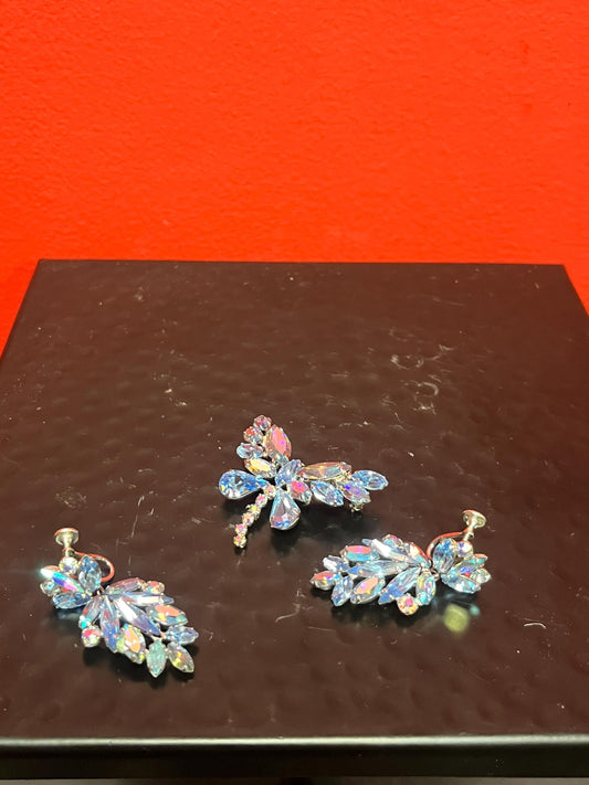 Beautiful Sherman rhinestone dragonfly brooch and earrings  great condition