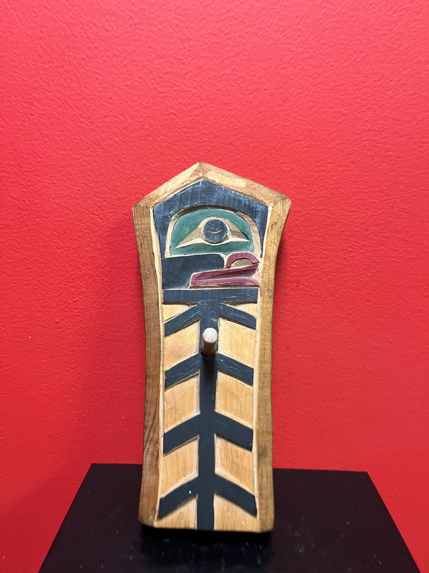 Beautiful indigenous first nations, Pacific Northwest Coast 9 inch frog plaque key holder  Unusual and needs hanger  unsigned