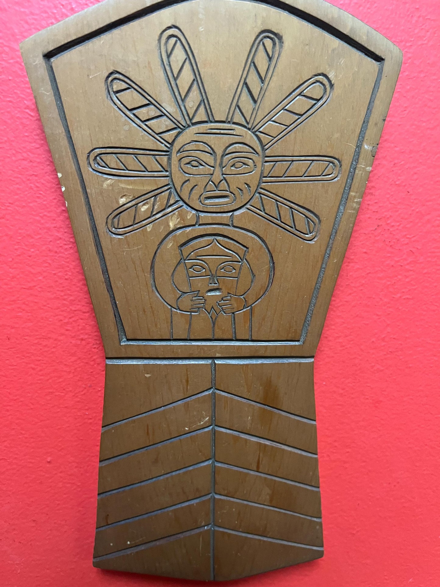 Unusual indigenous first nation pacific northwest coast Cedar plaque 11 x 5 wide  sun mask holding copper  great detail, ready to hang