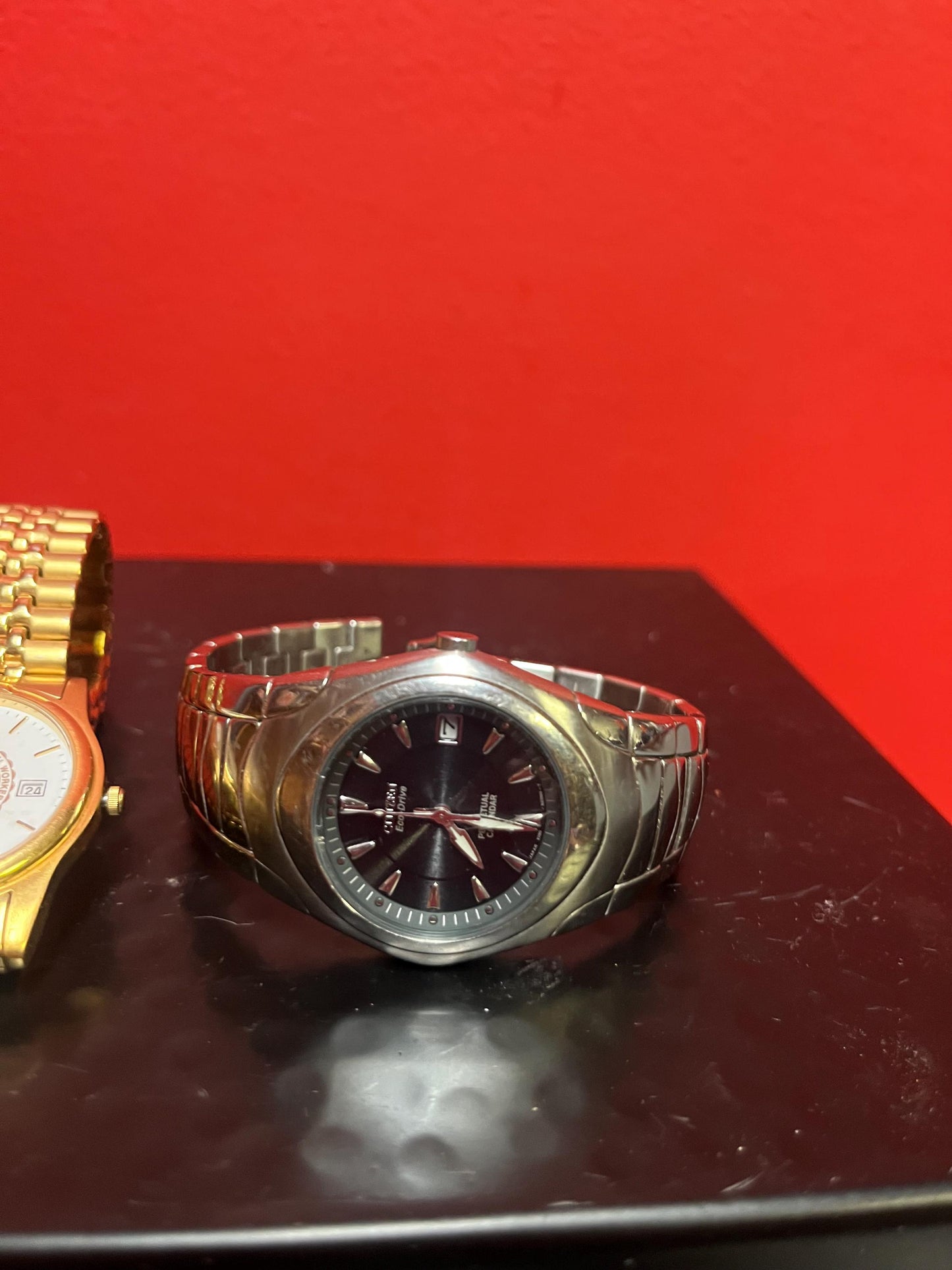 Two watches  dont seem to be working  - good projects and very cheap