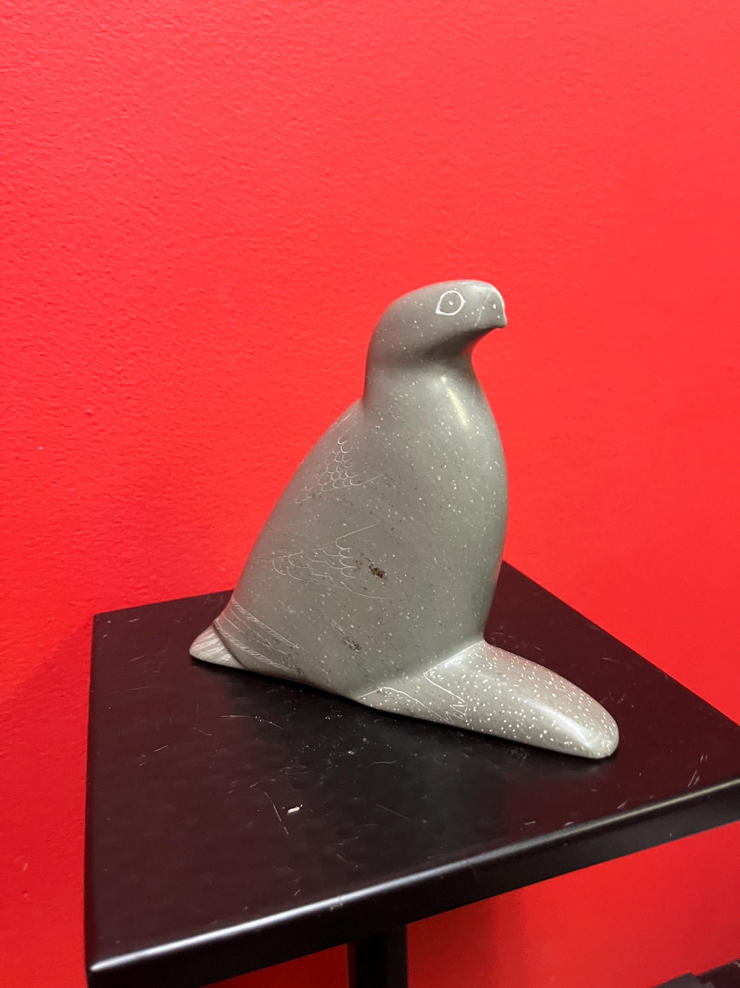 Beautiful 1980s indigenous Inuit signed bird statue in soapstone  made by SIM KAVIK  wonderful detail and condition - 7 x 6 inches high