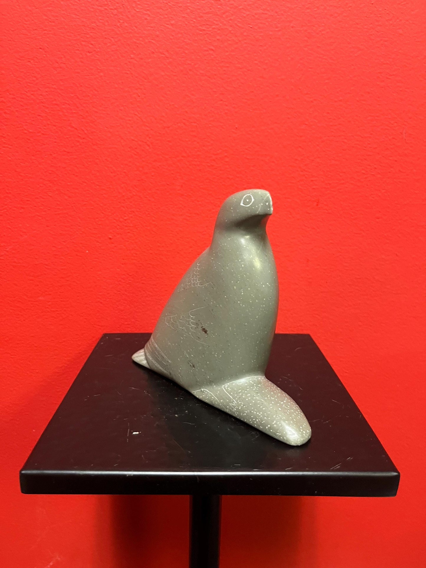 Beautiful 1980s indigenous Inuit signed bird statue in soapstone  made by SIM KAVIK  wonderful detail and condition - 7 x 6 inches high