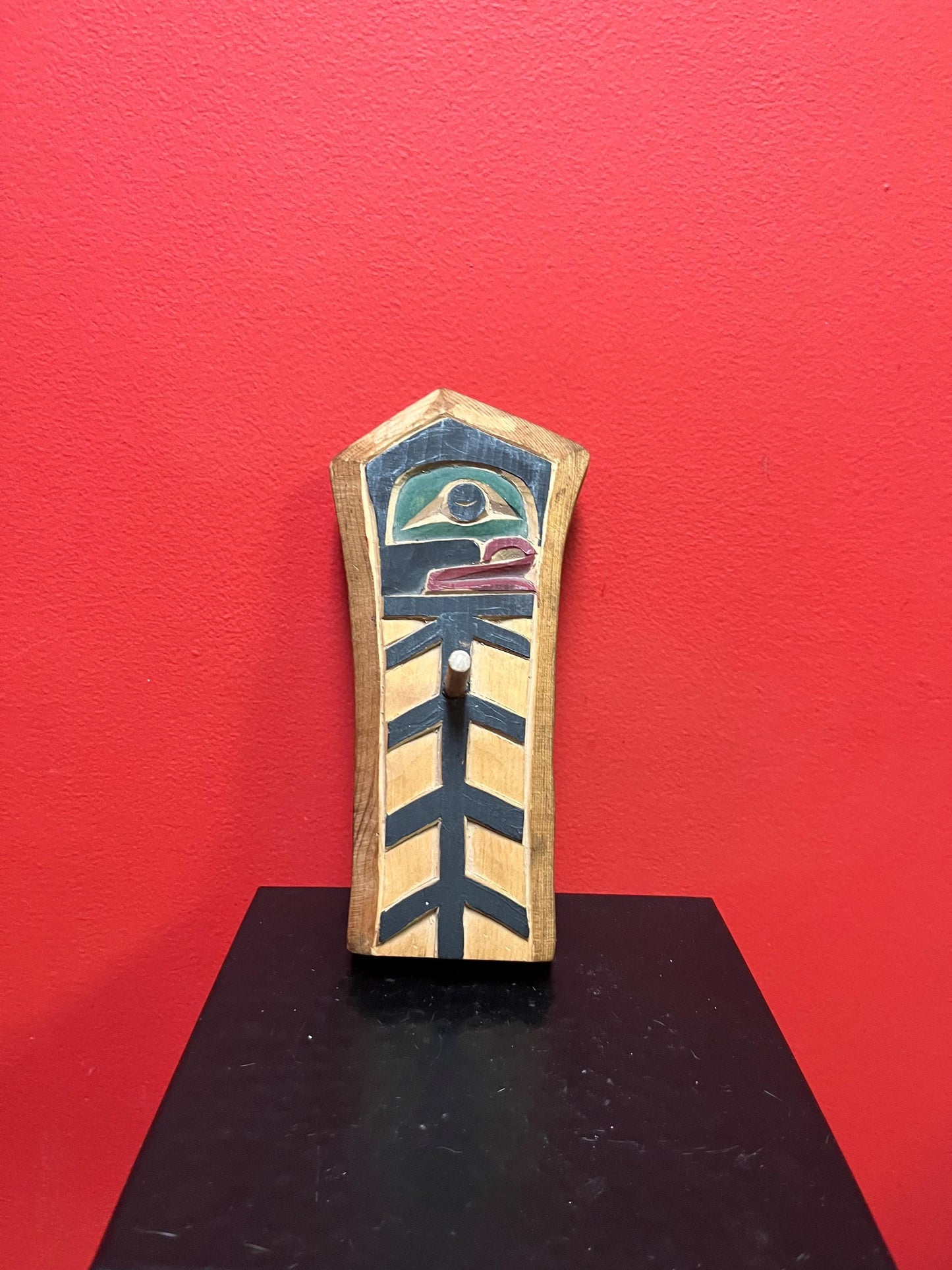 Beautiful indigenous first nations, Pacific Northwest Coast 9 inch frog plaque key holder  Unusual and needs hanger  unsigned