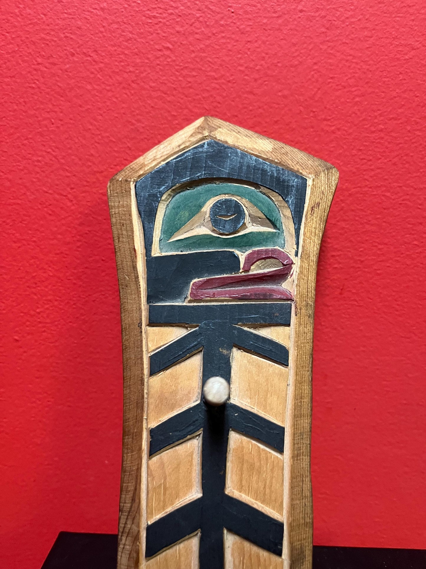 Beautiful indigenous first nations, Pacific Northwest Coast 9 inch frog plaque key holder  Unusual and needs hanger  unsigned