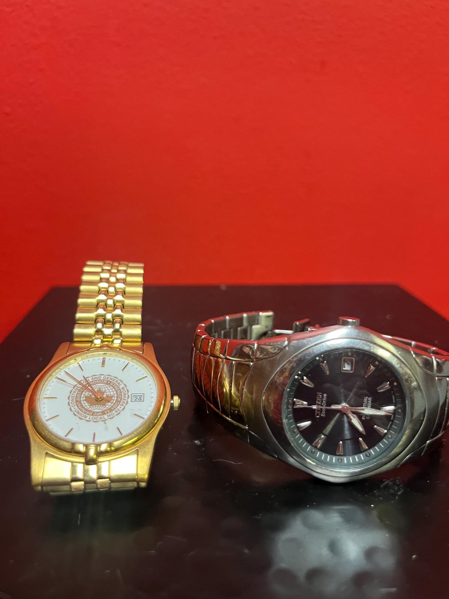 Two watches  dont seem to be working  - good projects and very cheap